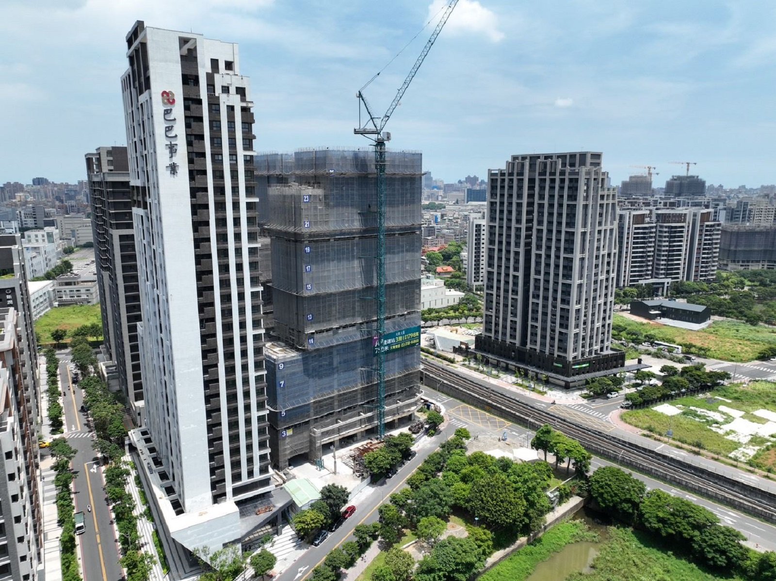 永慶統計今年上半年全台各預售建案交易量,其中交易破百件的建案僅剩14個,較去年同期減少9成,圖為房市示意圖。永慶房屋提供