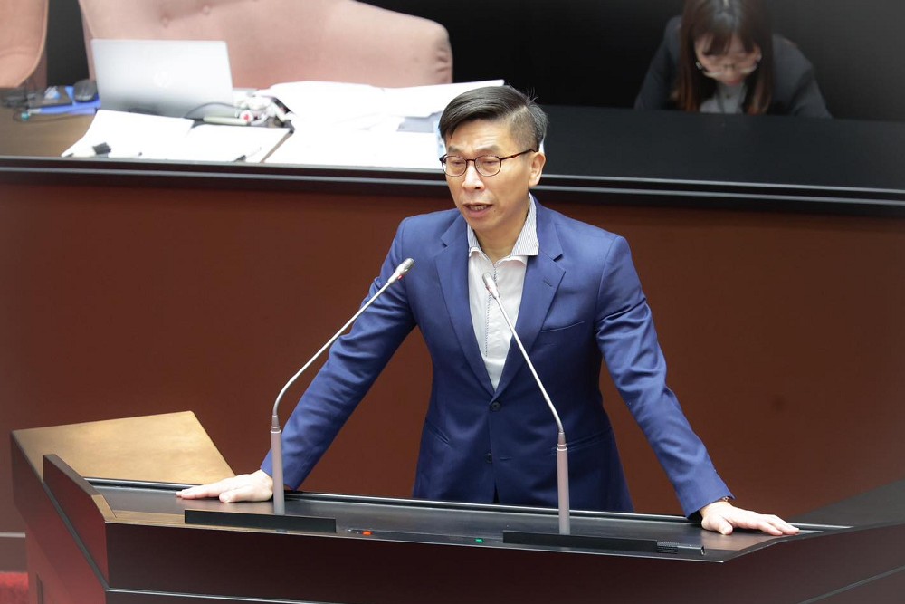 民進黨團群組對話外流 鍾佳濱:現階段不究責、專注救災 256 民進黨團群組對話外流 鍾佳濱:現階段不究責、專注救災 255