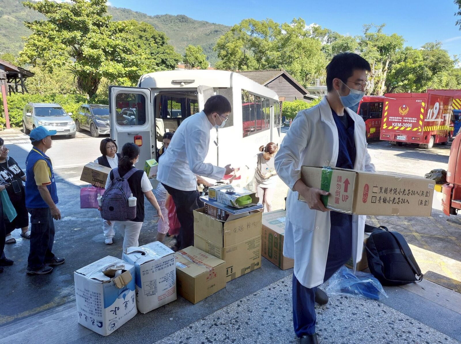 暖心!醫護搶進災區駐診 護理師感嘆驚呼「醫療站是我的婚宴場地」 262 暖心!醫護搶進災區駐診 護理師感嘆驚呼「醫療站是我的婚宴場地」 261