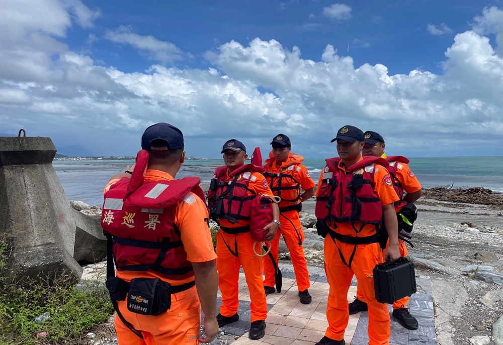 馬太鞍溪潰堤釀嚴重災情 海巡8車33人緊急馳援災區 265 248250925a06