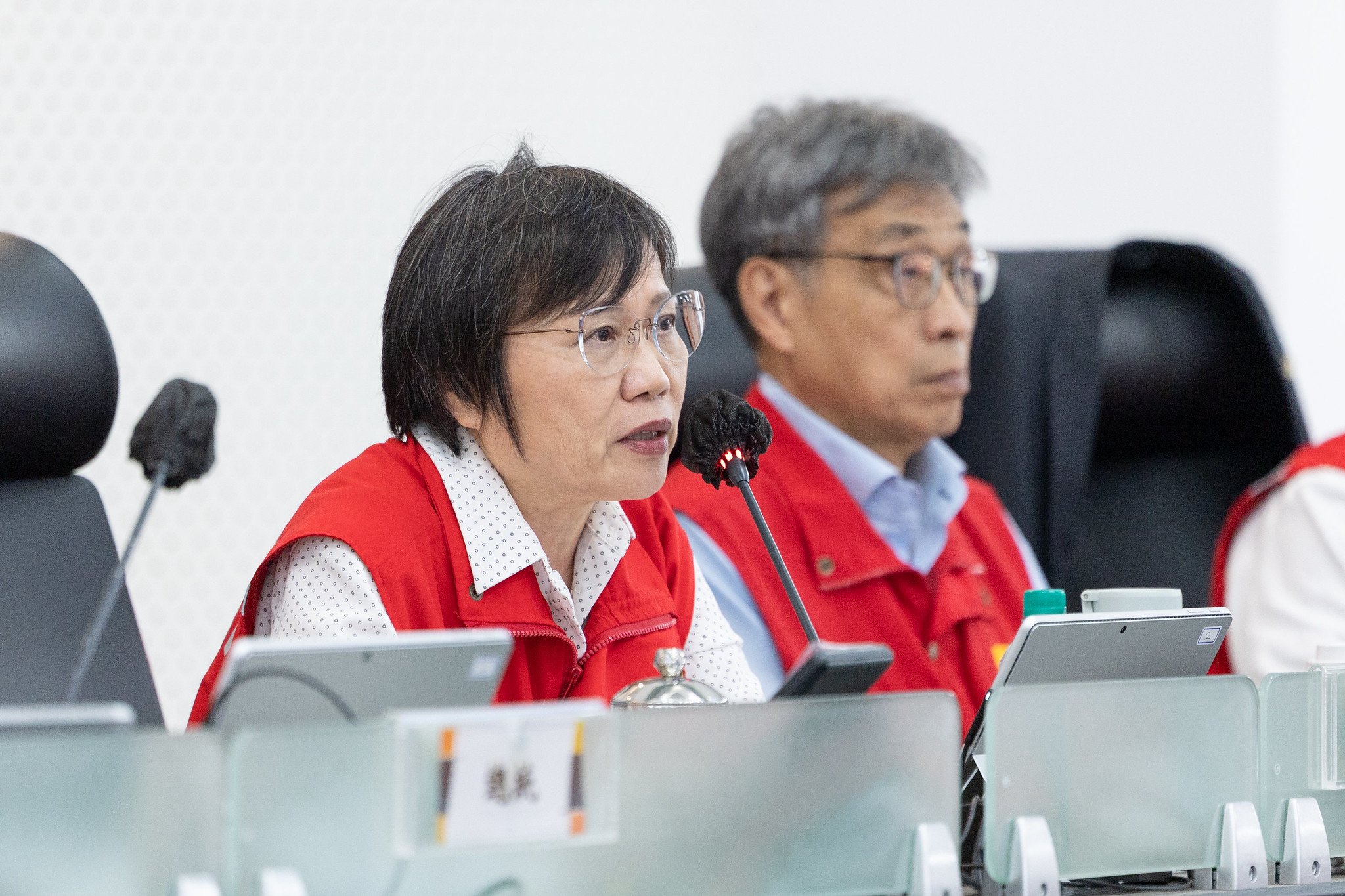 內政部長劉世芳21日與林保署針對馬太鞍溪堰塞湖恐溢流一事開會,災後會議片段音檔卻外流。總統府提供
