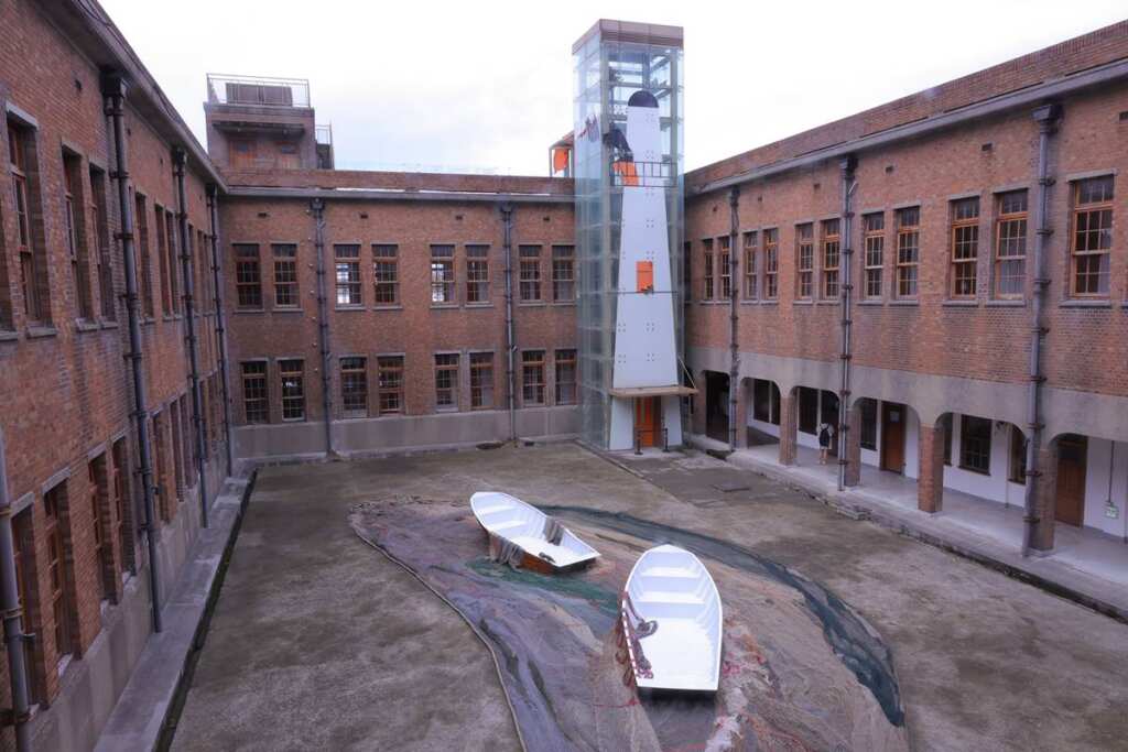 ▲「2025基隆潮藝術」在正濱漁會大樓盛大開幕。