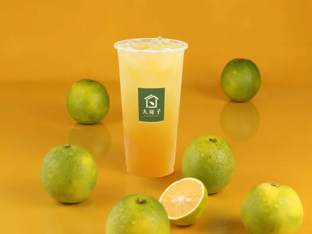 大苑子國民飲品台灣鮮搾柳丁綠9/29全面回歸。(圖片提供/大苑子)