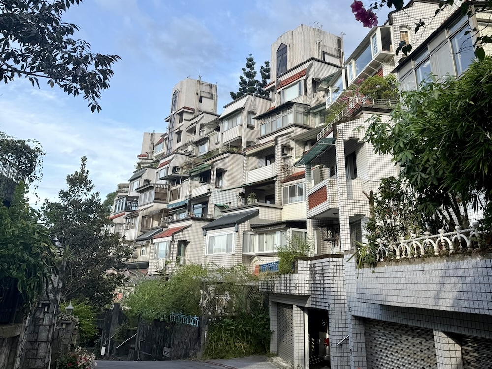 入住文山區捷運沿線優質社區 再興名門別墅、氧樂多、雅景花園社區各有特色 222 cnews195250926a01