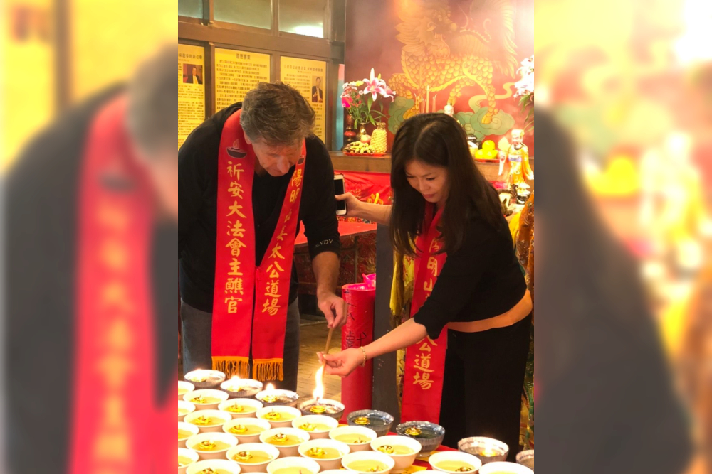 最豪台灣女婿方雋哲蒞陽明山姜太公廟 親點七星燈祈福 236 最豪台灣女婿方雋哲蒞陽明山姜太公廟 親點七星燈祈福 235
