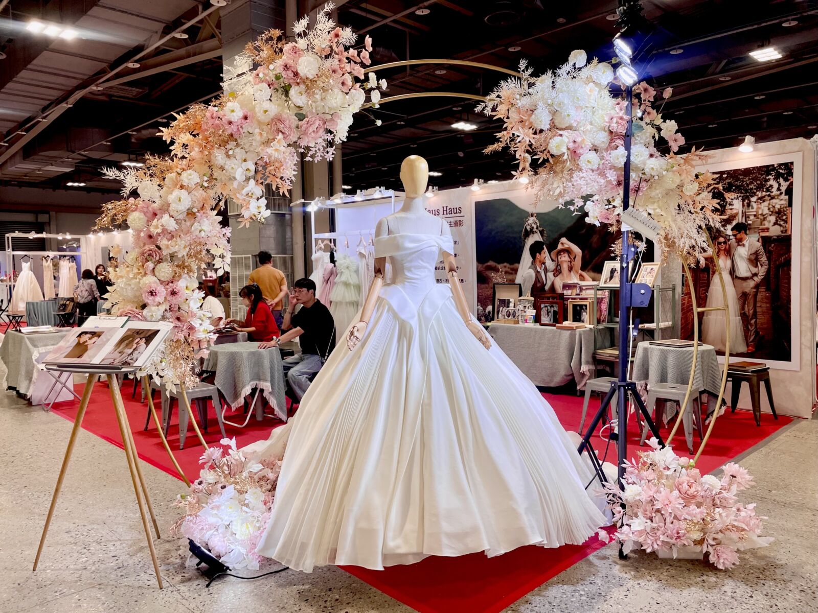 【有影】2025台北秋季結婚購物節浪漫登場 從求婚到蜜月一站辦到好 248 CNEWS195250926a02