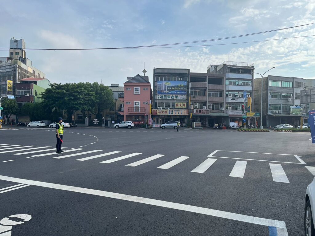 教師節連續假期交通疏導 玉井分局同步推動交通安全月行人安全 4 1758875321067 1