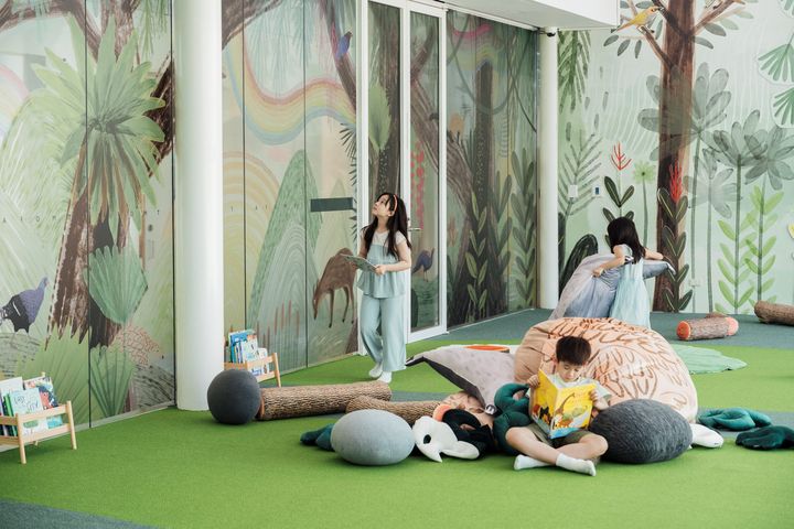 由桃園市立美術館與新加坡國家美術館共同策劃的兒童藝術特展「在藝術中遇見大自然」。 圖:桃園市立美術館(攝影:透島影業)/提供