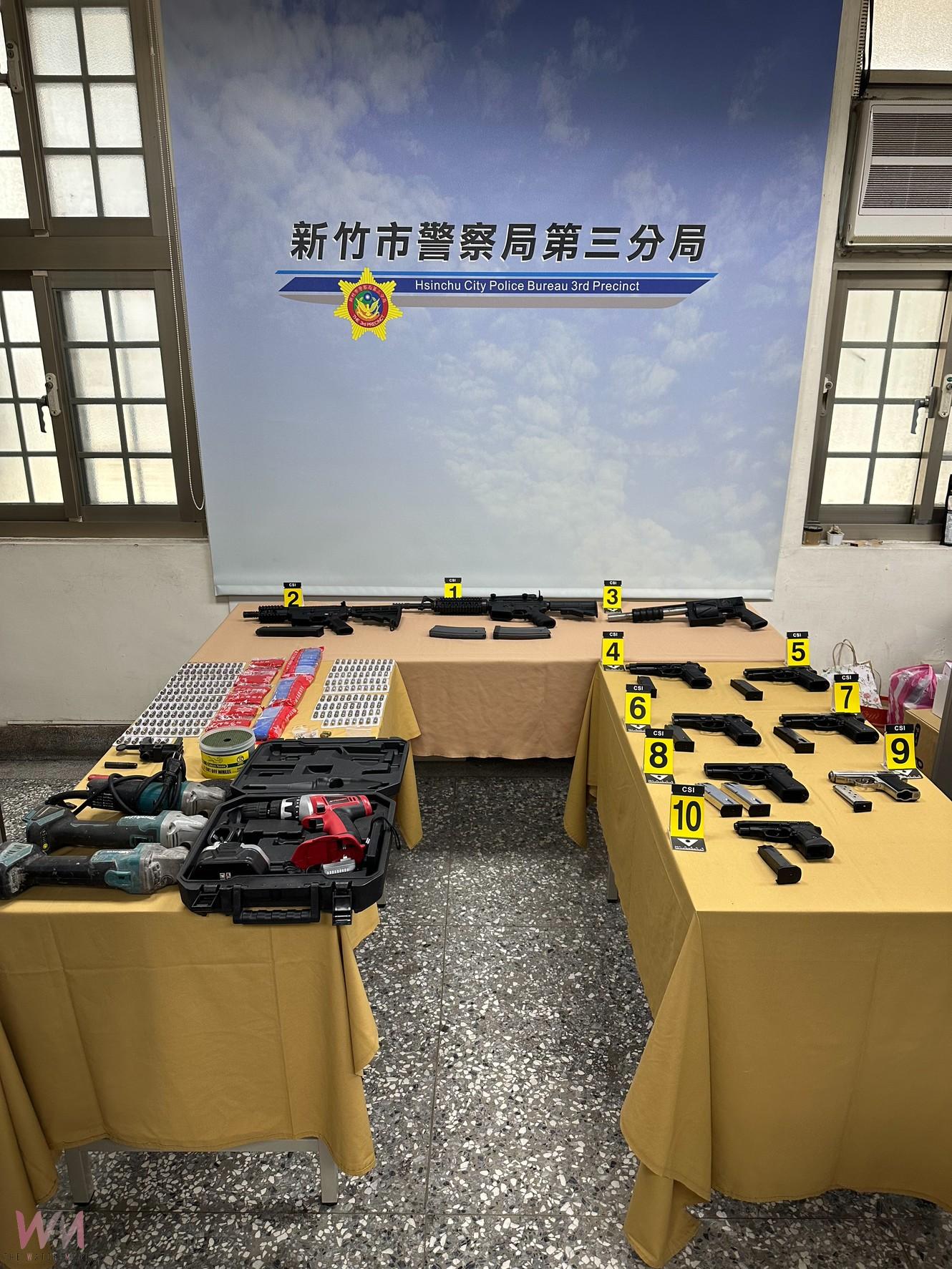 工程行暗藏兵工廠 竹市警查獲改造槍械13把 - https://www.watchmedia01.com
