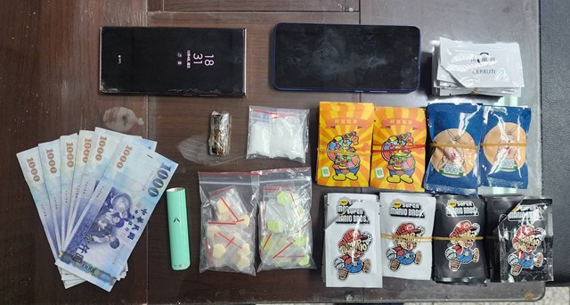 圖文：中市刑大逮獲販毒  加油站卡關遭逮捕。