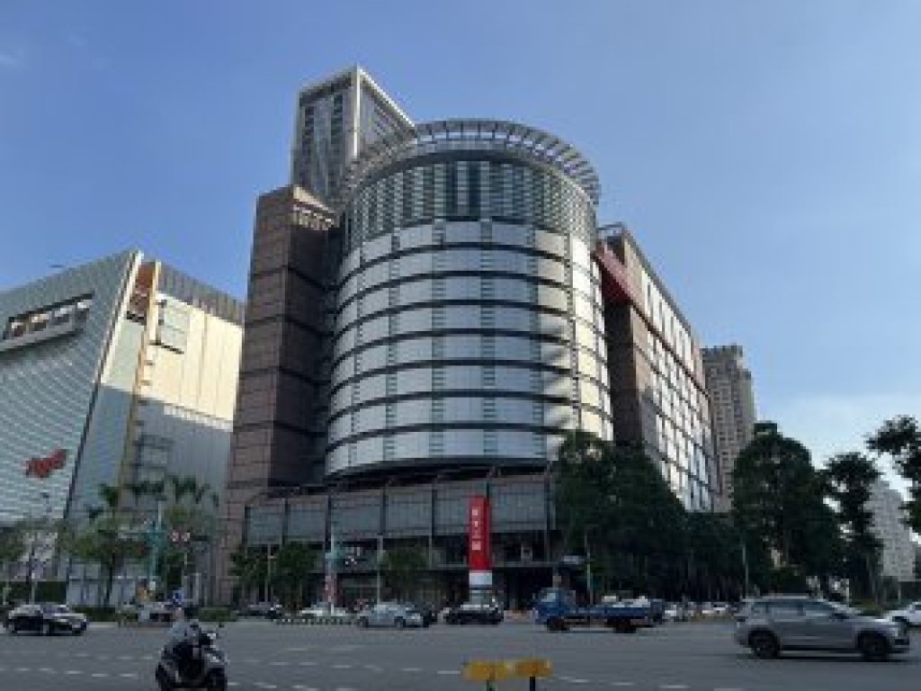 新光三越台中店長遭傳喚80萬交保 氣爆案關鍵調查進入尾聲