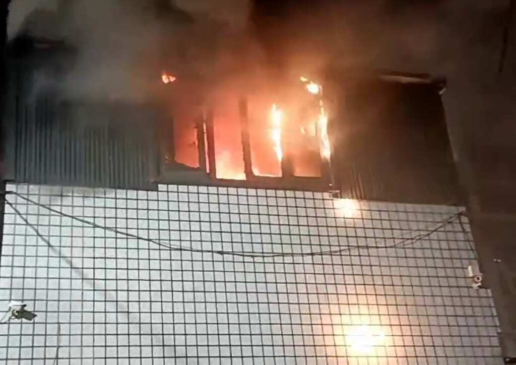 ▲中秋、國慶連假將至,民眾習慣以施放爆竹煙火增添節慶氣氛,但稍有不慎即可能引發火災意外。為保障民眾安全並降低災害風險,彰化縣消防局提醒施放爆竹煙火時應遵守「5不5要」原則。 (彰化縣消防局提供)