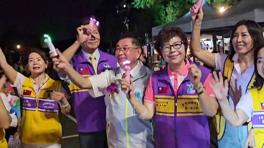 ▲「鄉間小路~苗木景觀在永靖 民歌演唱會Ⅲ」於今日晚在永靖園藝景觀產業園區登場,邀請歌迷與鄉親在秋夜星空下,重溫經典民歌的感動。(記者林明佑翻攝)