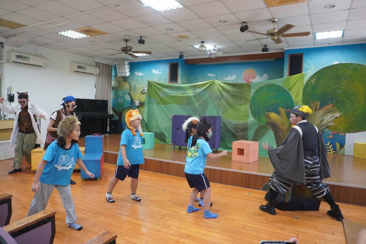 CRC巡迴劇團走進校園 台南邀孩子用戲認識兒少權利
