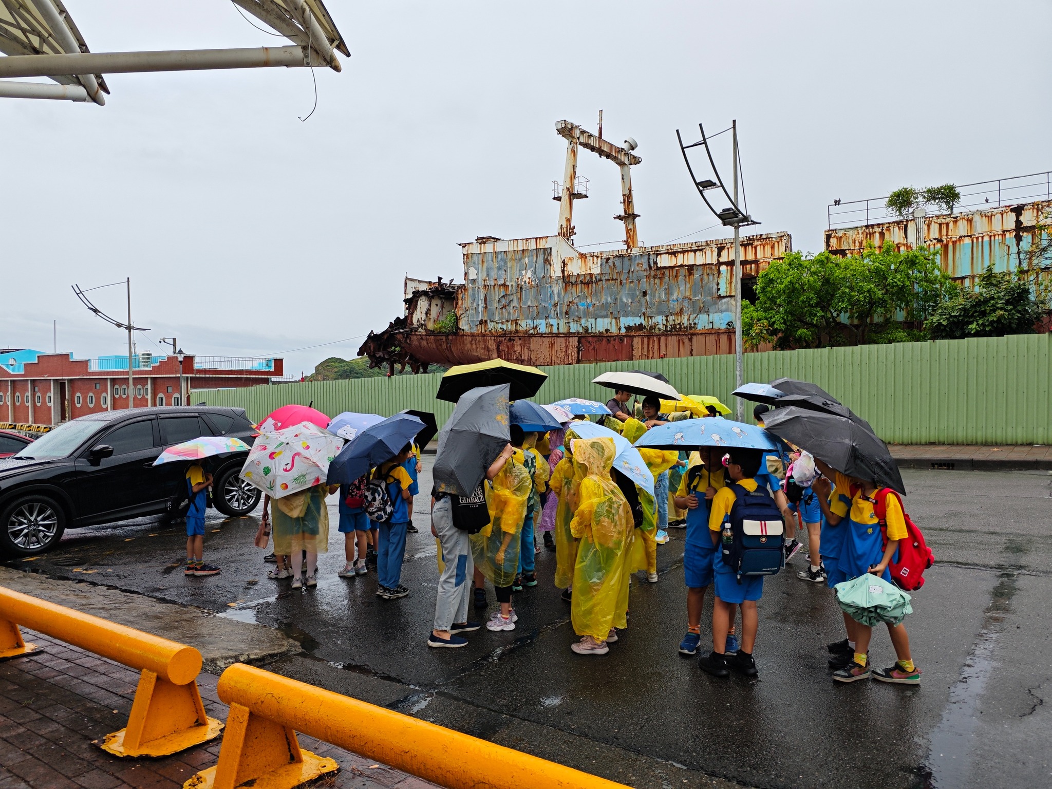 安樂國小孩童走出教室乘風破浪 挑戰SUP體驗家鄉海洋之美 3 555469969 1737555860283103 6551163254707595907 n