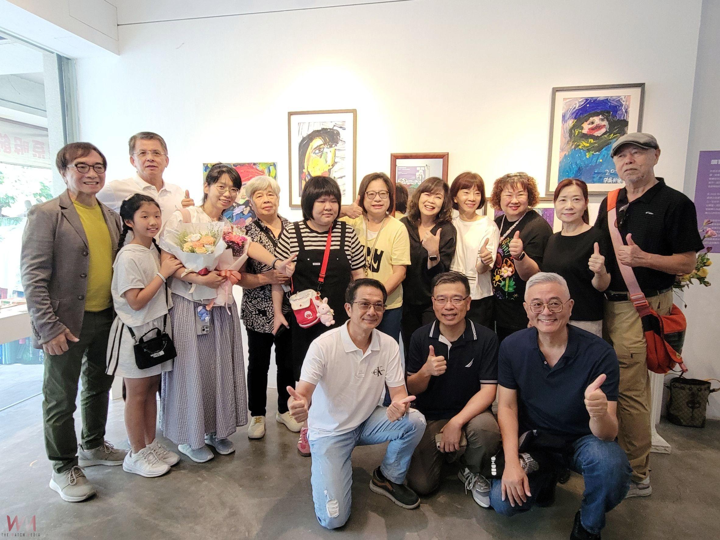 在抽象色彩間抒發生命重量 賴櫟安個展《快樂你我他》展現堅毅與溫暖 - https://www.watchmedia01.com