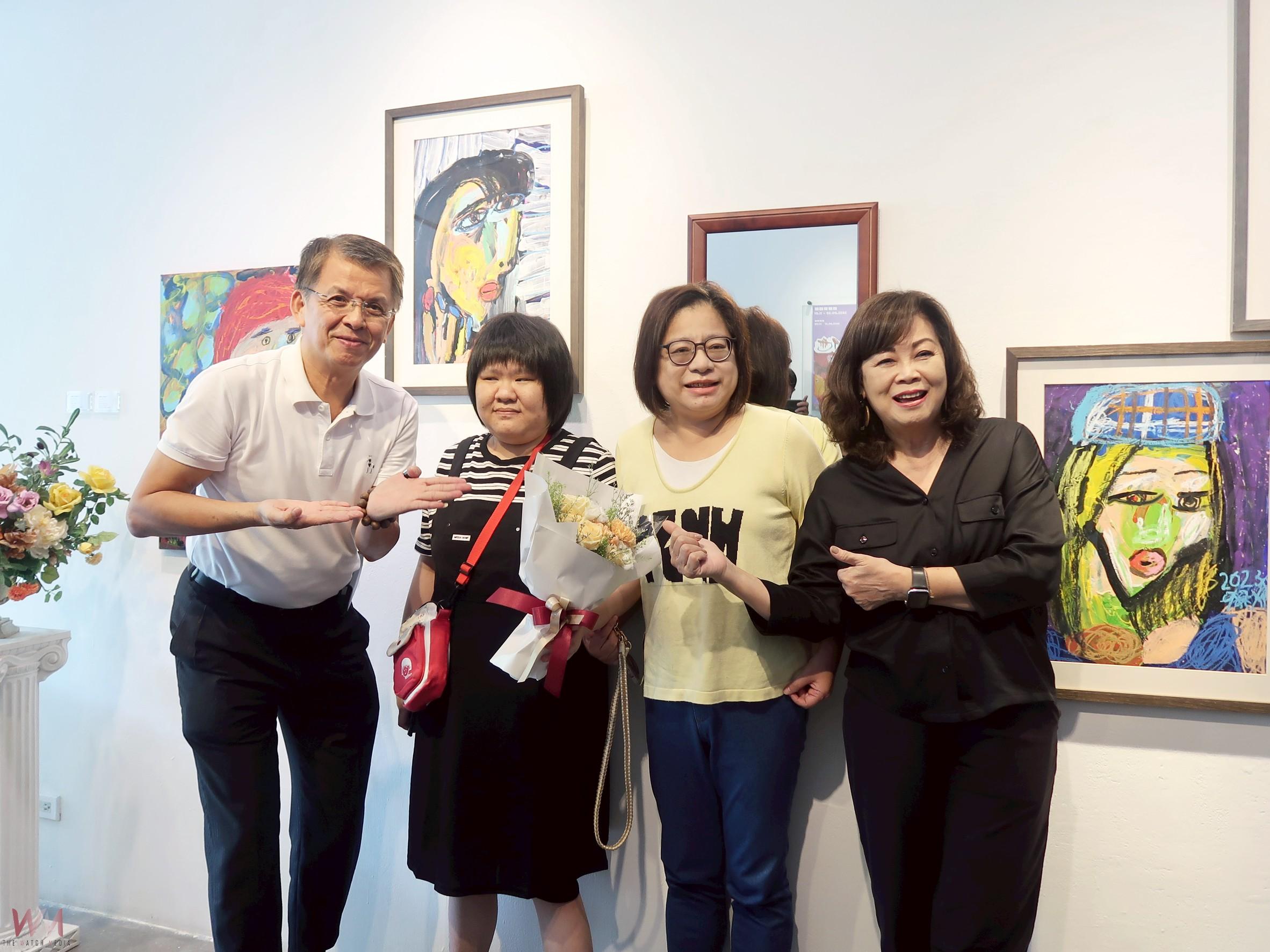 在抽象色彩間抒發生命重量 賴櫟安個展《快樂你我他》展現堅毅與溫暖 - https://www.watchmedia01.com