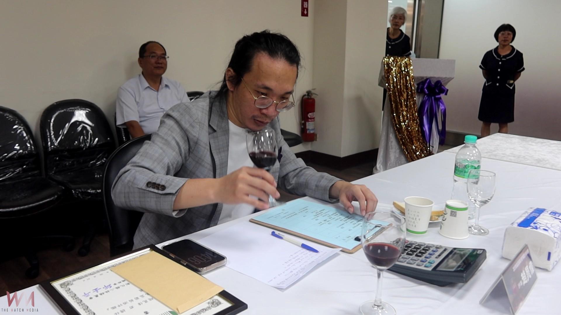 (有影片)/紫晶盃葡萄酒評鑑 葡萄干酒組路葡萄酒莊榮登第一 - https://www.watchmedia01.com