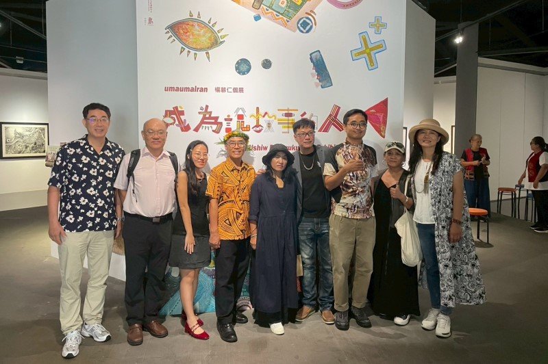 聽見語言的色彩,看見故事的能量:楊慕仁個展《umaumalran-成為說故事的人》登場