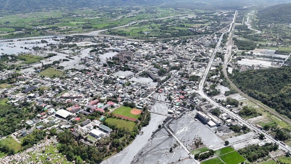 不分宗教群體 用愛全力支援光復 3 圖▲用愛全力支援滿目瘡痍的災區。