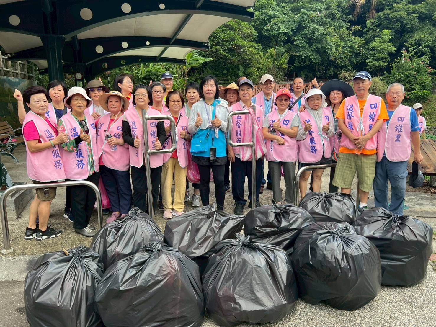 四維里環保志工淨化家園宣導「垃圾不落地」 13 555393112 2926550994198277 5745653630459297628 n