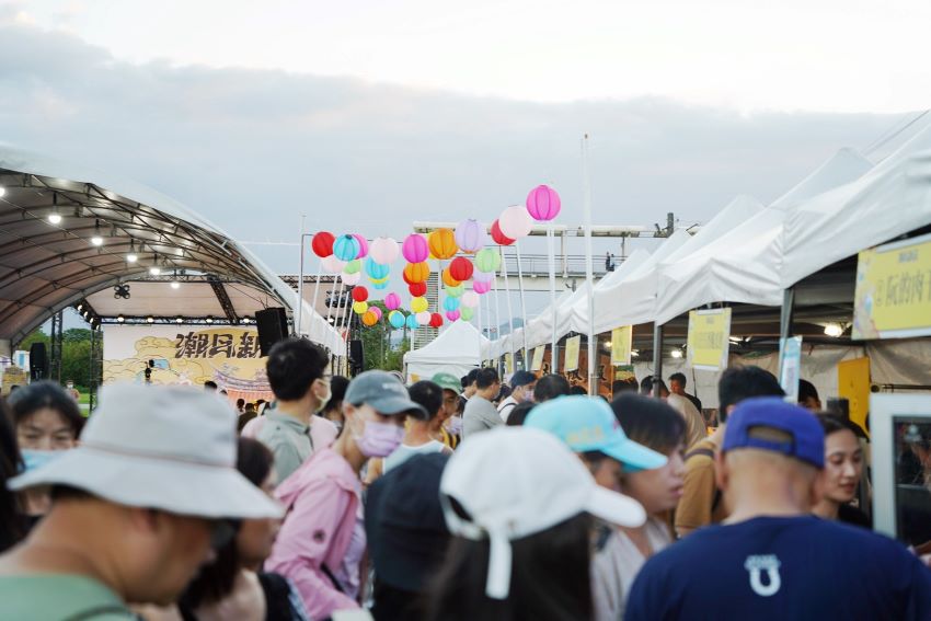 打造城市發展新典範 「潮月新莊」串聯文化與經濟 3 《圖說》現場結合節慶氛圍與百年廟街文化,串聯市集、美食、音樂與烤肉派對,打造兼具傳統底蘊與創新亮點的節慶品牌。〈經發局提供〉