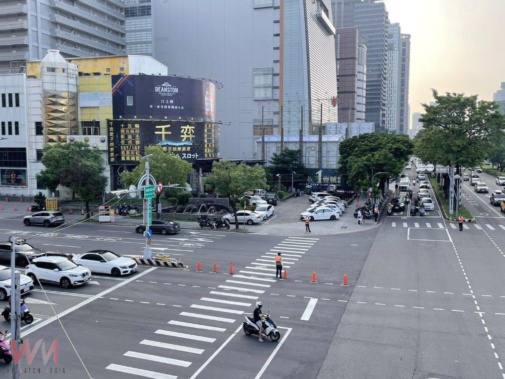 台中新光三越復業首日　交通大致順暢 市府多管齊下維持秩序