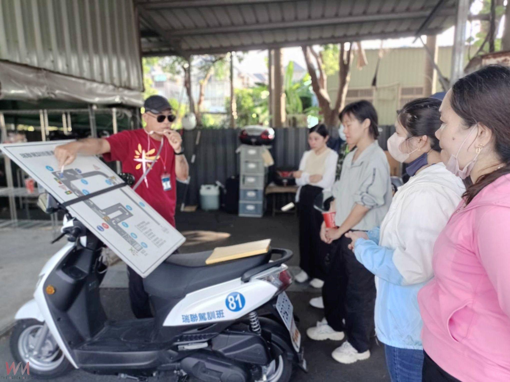 中市西屯戶所推新住民假日機車考照班 助5名新住民晉升「新」手駕駛 - https://www.watchmedia01.com