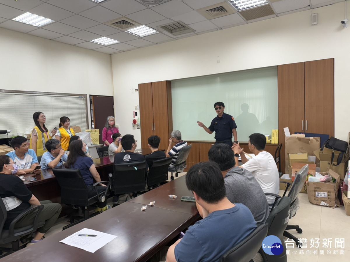 楊梅警攜手地政、土銀築起防詐第一線。