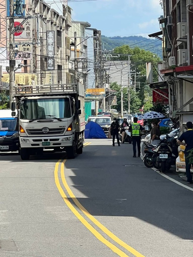 竹東死亡車禍!- 84歲翁遭小貨車撞擊當場死亡