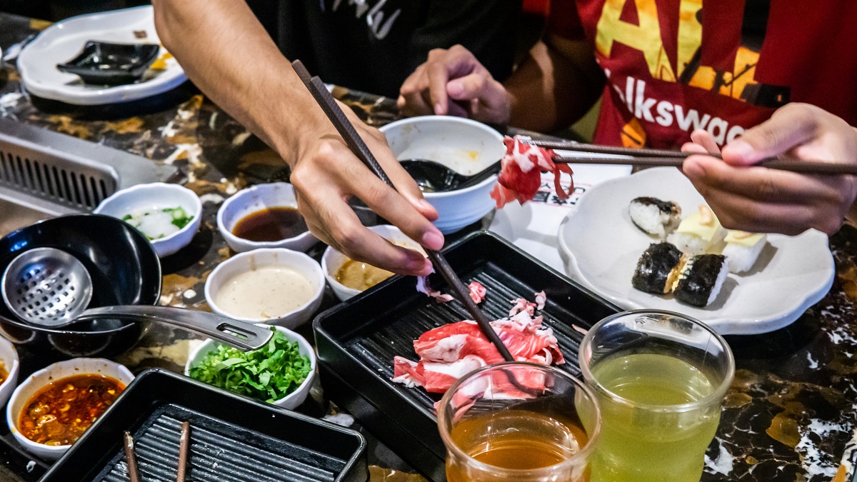 看似平常卻超毒！醫點名「這些常吃組合」＝致癌套餐  火腿蛋＋奶茶、火鍋搭沙茶都中