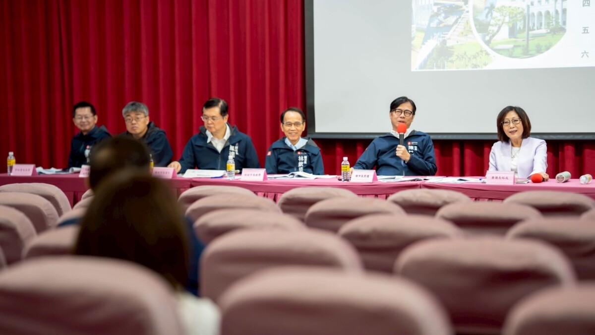 ▲高雄115年總預算說明會,陳其邁承諾教育、交通預算不打折。