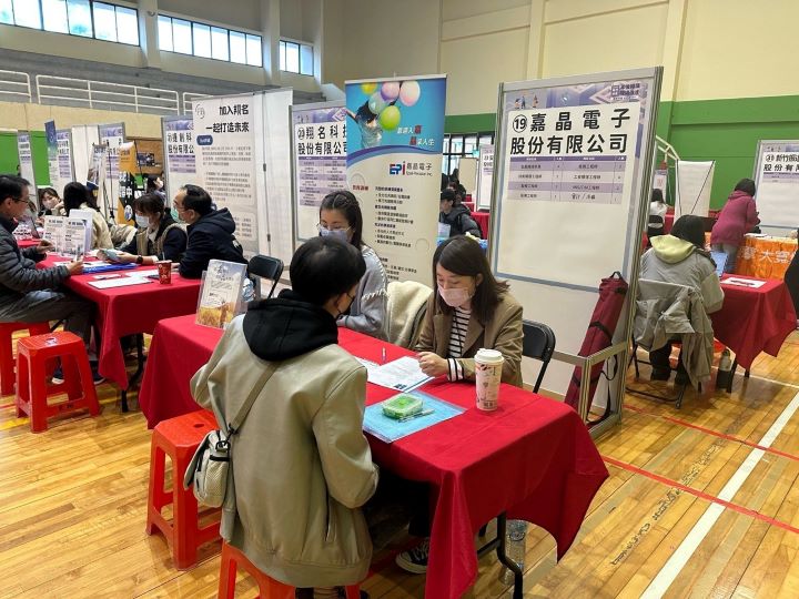 ▲新竹就業中心將於10/2在竹科尼尼生活館1樓舉辦科技業最大場徵才，協助民眾順利找工作。