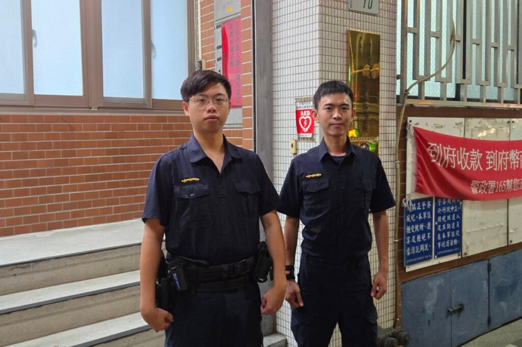 差點血本無歸 老婦遇假投資180萬險落入詐團 警銀神救援保住積蓄 1 MEITU 20250930 140418722