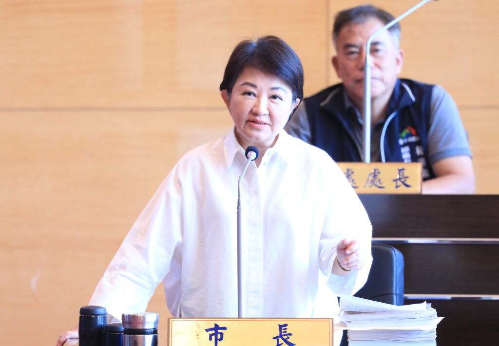 台灣政治人物好感度 盧秀燕奪冠:不會自滿、繼續努力 1 %E9%81%A0%E8%A6%8B %E6%9C%80%E6%96%B0%E6%B0%91%E8%AA%BF%E5%87%BA%E7%88%90 %E7%9B%A7%E5%B8%82%E9%95%B7%E6%94%BF%E6%B2%BB%E5%A5%BD%E6%84%9F%E5%BA%A6%E5%A5%AA%E5%86%A0 %E5%BC%B7%E8%AA%BF%E4%B8%8D%E6%9C%83%E8%87%AA%E6%BB%BF %E6%9C%83%E7%B9%BC%E7%BA%8C%E5%8A%AA%E5%8A%9B