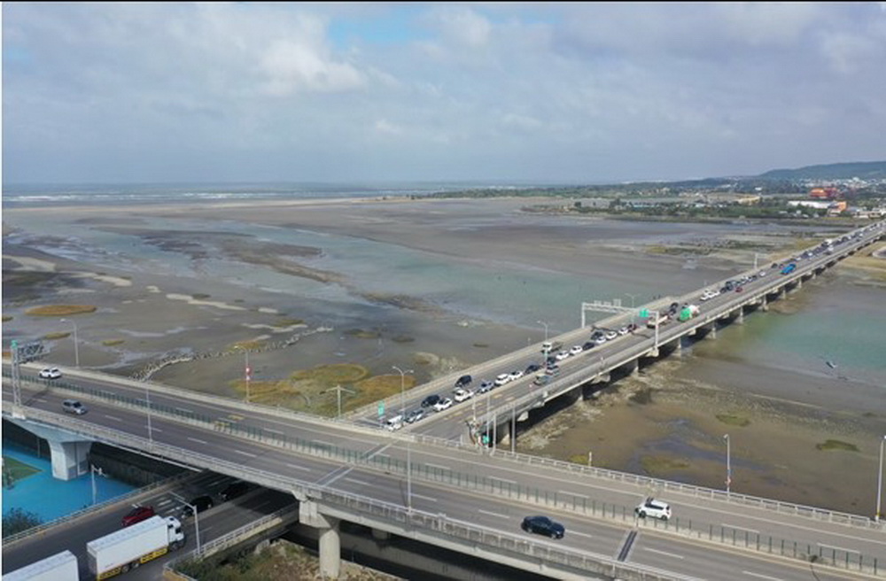 中秋3天連假桃竹苗與北海岸景點恐塞爆 公路局提早示警 - https://www.watchmedia01.com