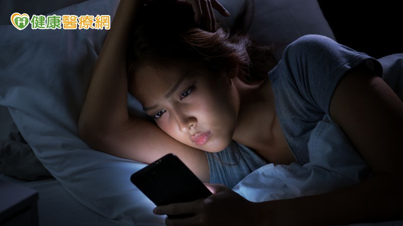 網路、AI提升「憂鬱」風險!WHO警告:2030年恐成「失能」殺手