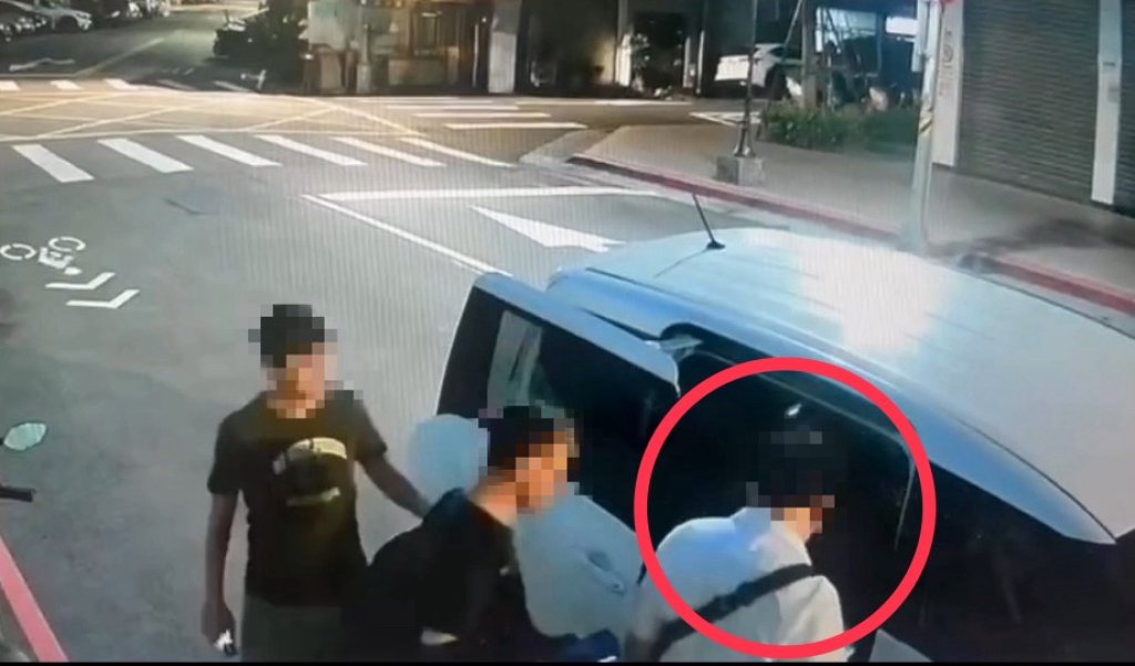 玩網遊釀債務糾紛！保全男遭同事強押返家索財　趁隙脫逃報警卻被查到「有毒」
