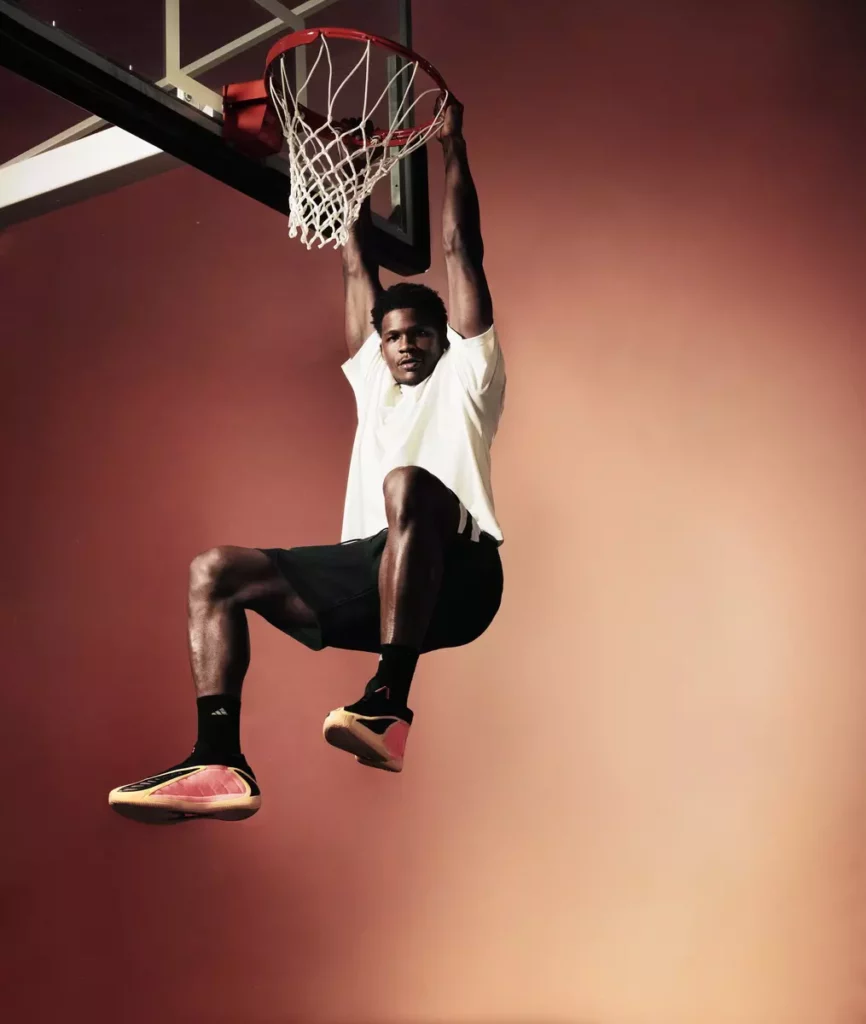 adidas Basketball 攜手Anthony Edwards 隆重發布全新鞋款 Anthony Edwards 2「WITH LOVE守護之光」。