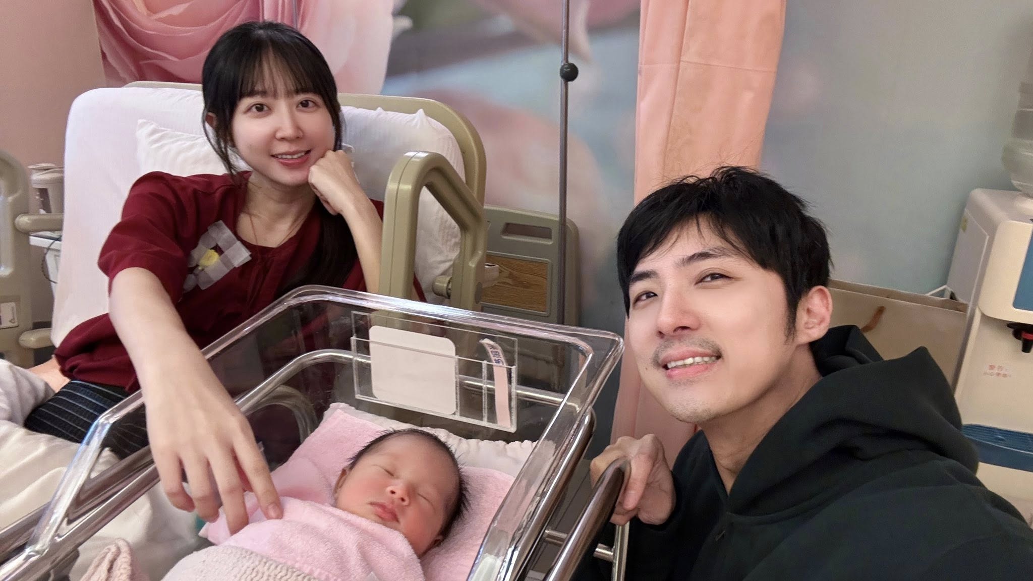 洪詩順產二寶。(圖/翻攝洪詩臉書)