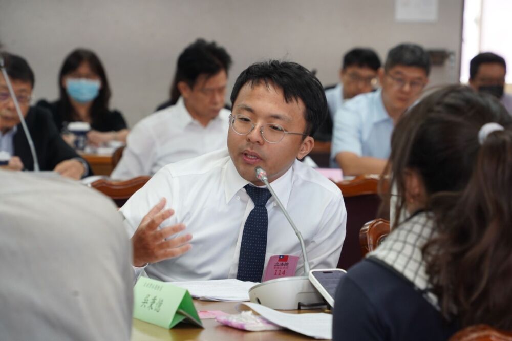 【完善潛水之路2-2】協會盼安全管理需制度化 綠委籲速確立「人船避碰原則」 238 【完善潛水之路2-2】協會盼安全管理需制度化 綠委籲速確立「人船避碰原則」 237