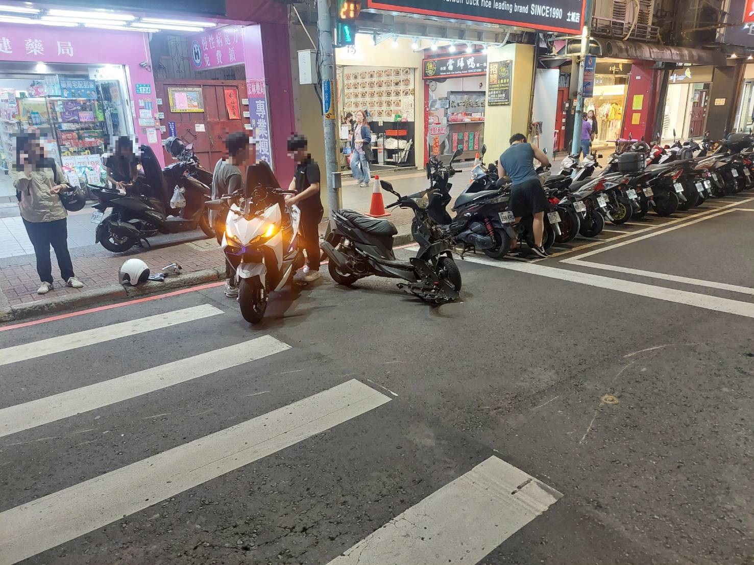 轄區警方現場依規測量繪圖拍照記錄,全案依交通事故相關規定處置。