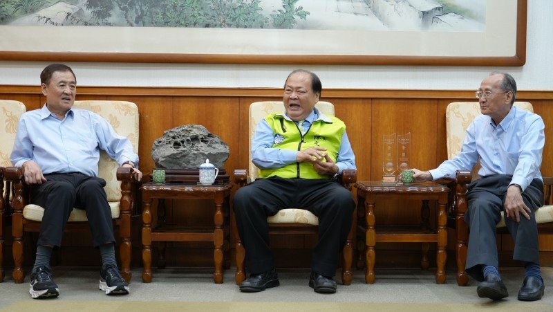 監委陳景峻、郭文東巡察澎湖 拜會陳光復、聽取縣政專題