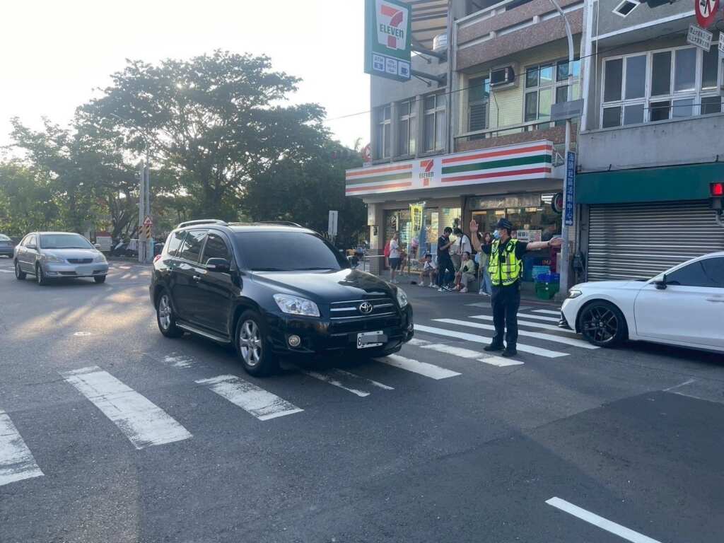 ▲臺南市政府警察局將依各時段車流狀況,針對轄內交流道、主要幹道、觀光熱點及大型賣場,規劃交通疏導勤務。