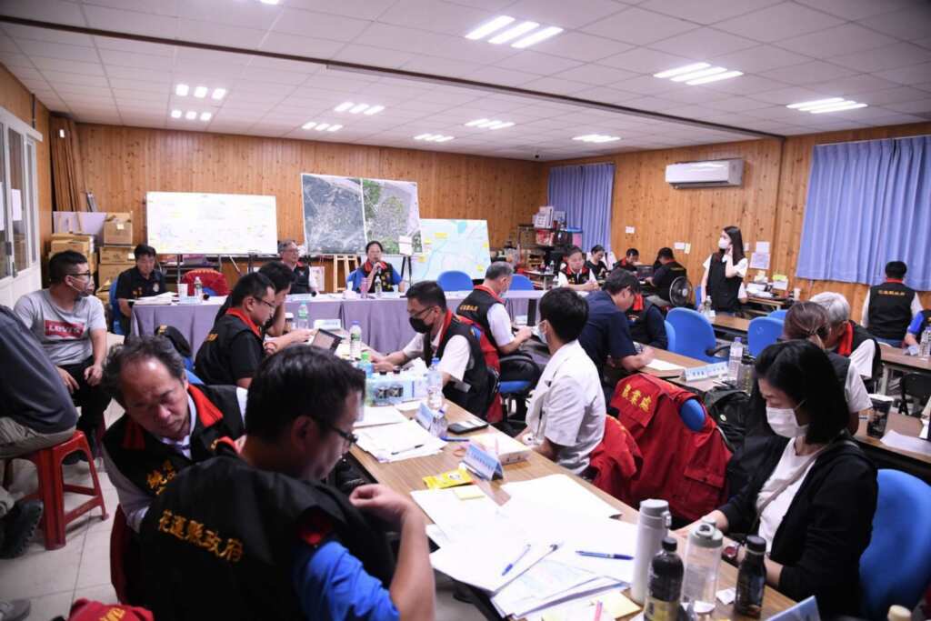 ▲花蓮縣政府今日晚召開第16次馬太鞍堰塞湖協調及處理工作會議。