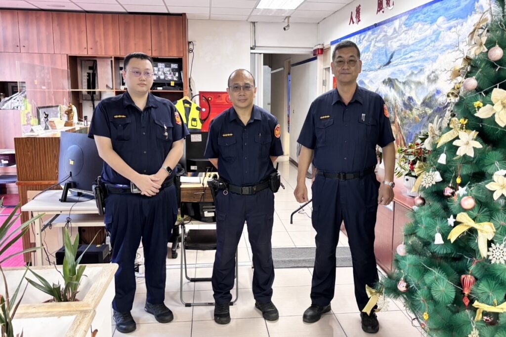 孝子載行動不便老父遊陽明山突不適  北投警消急救援