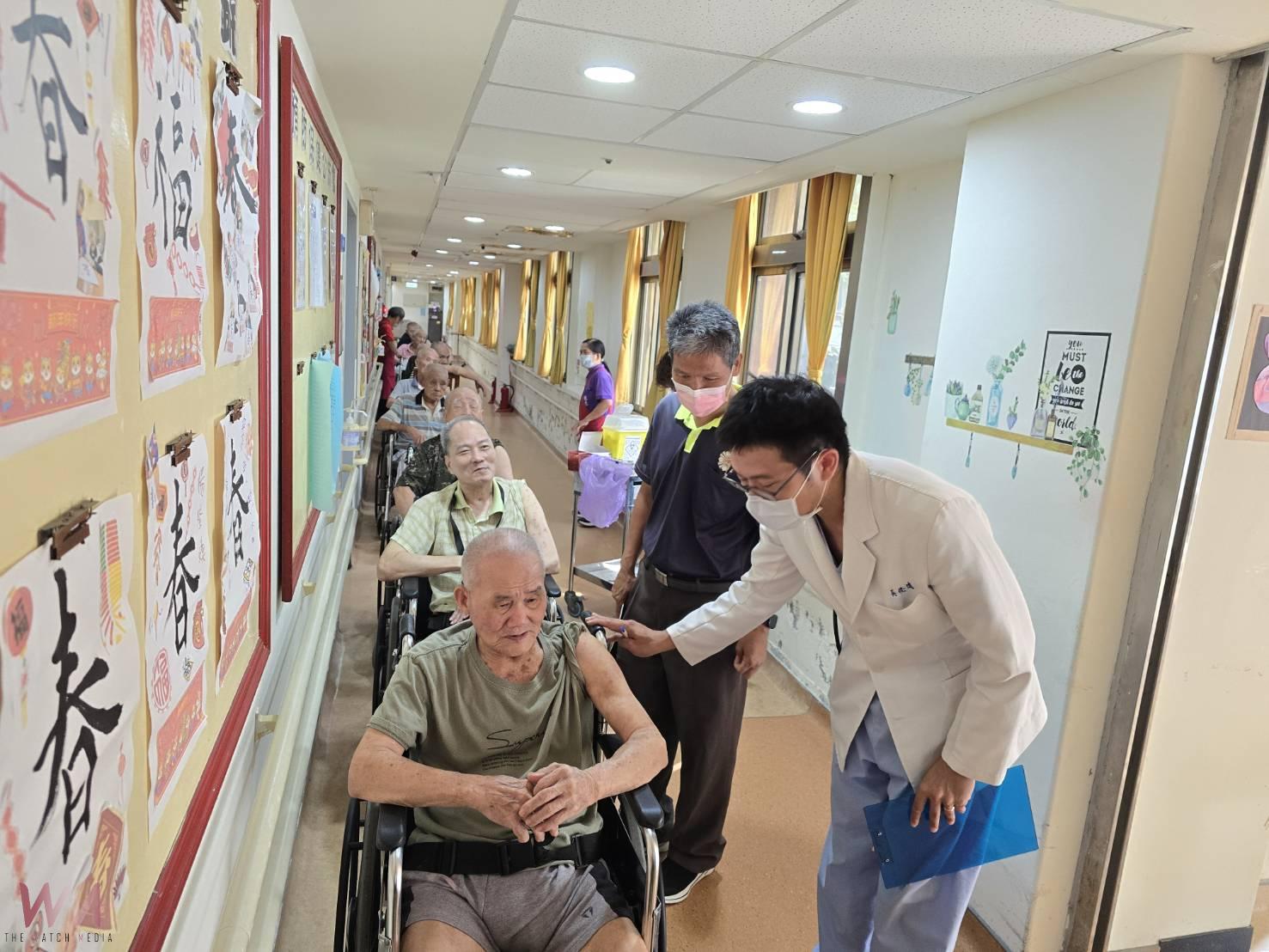 （有影片）／彰化榮家465人完成流感疫苗接種　提前防堵秋冬疫情 - https://www.watchmedia01.com