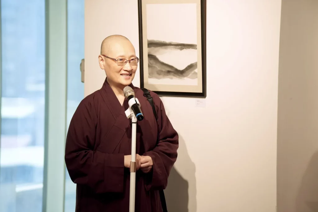 世界宗教博物館發展基金會執行長顯月法師致歡迎詞。(圖由世界宗教博物館提供)