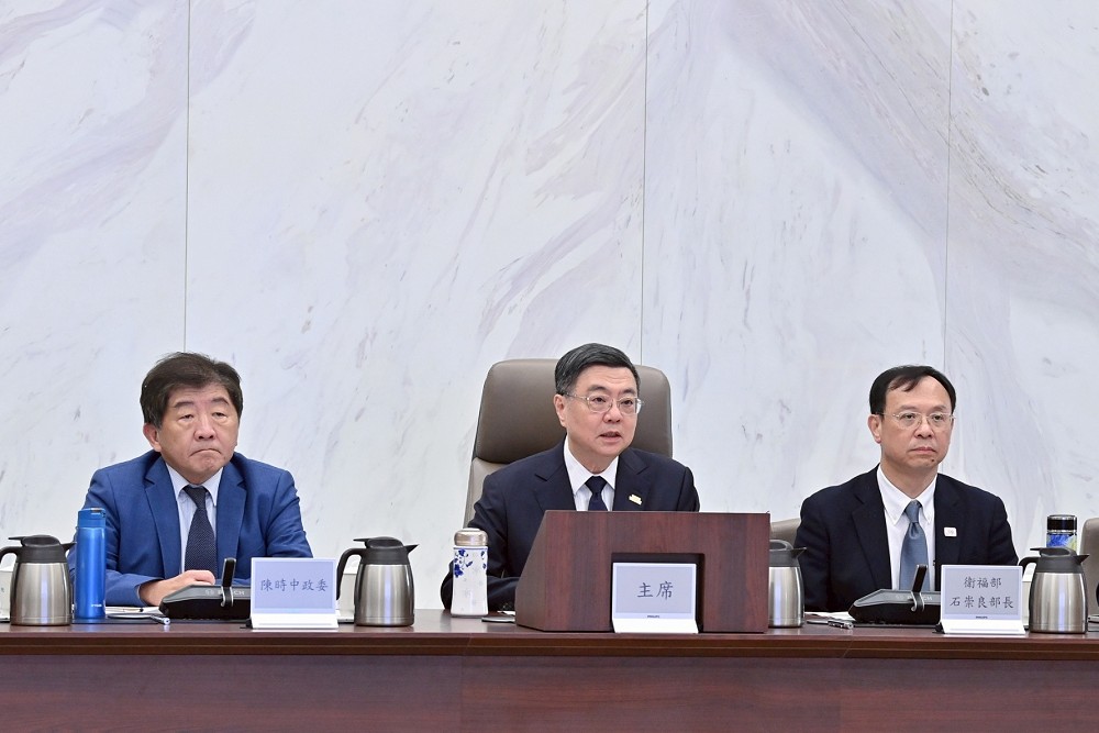 傅崐萁喊立即啟動國賠 卓榮泰:追加預算優先救災補助、不相衝突 210 傅崐萁喊立即啟動國賠 卓榮泰:追加預算優先救災補助、不相衝突 209