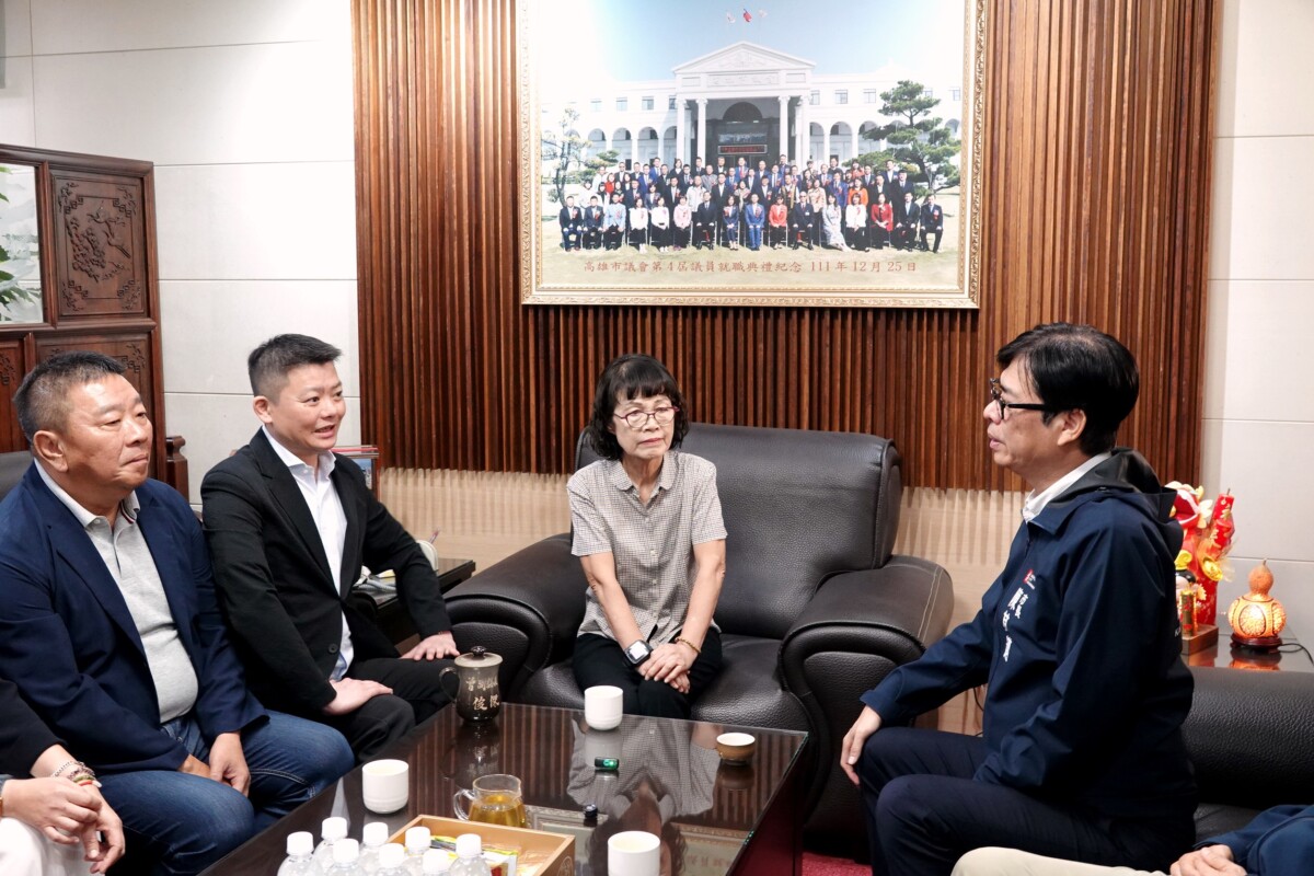 ▲陳其邁拜會副議長曾俊傑,籲韓國瑜主持高雄財源公道。